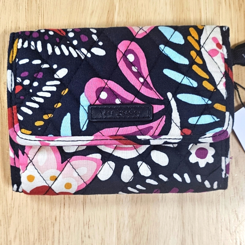 New✨️Vera Bradley Euro Wallet - Picture 6 of 8